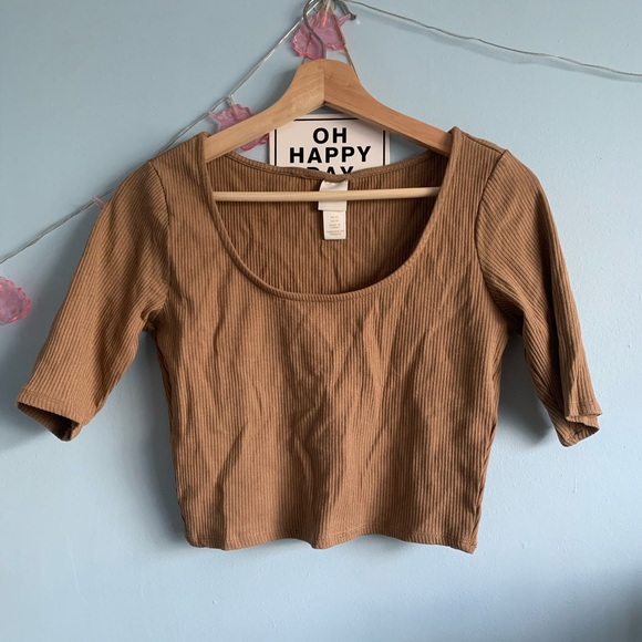 💕H&M ribbed cropped top in brown💕 - Picture 2 of 3